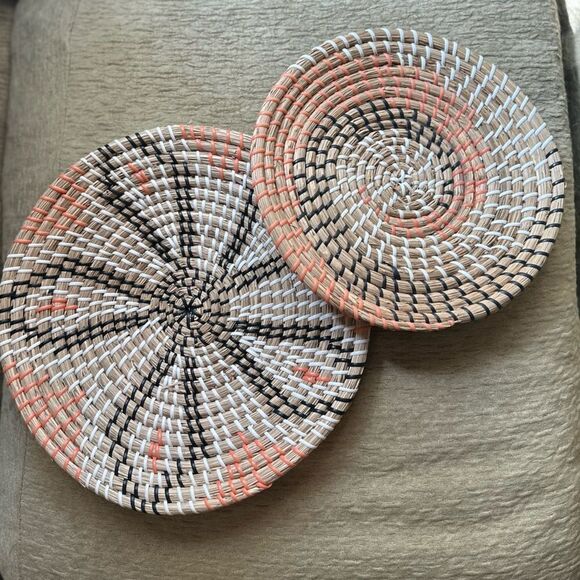 Set of 2 artisan woven wall art - Picture 1 of 8